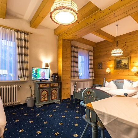 Hotel Garni Almenrausch Und Edelweiss 加爾米施-帕滕基興 外观 照片