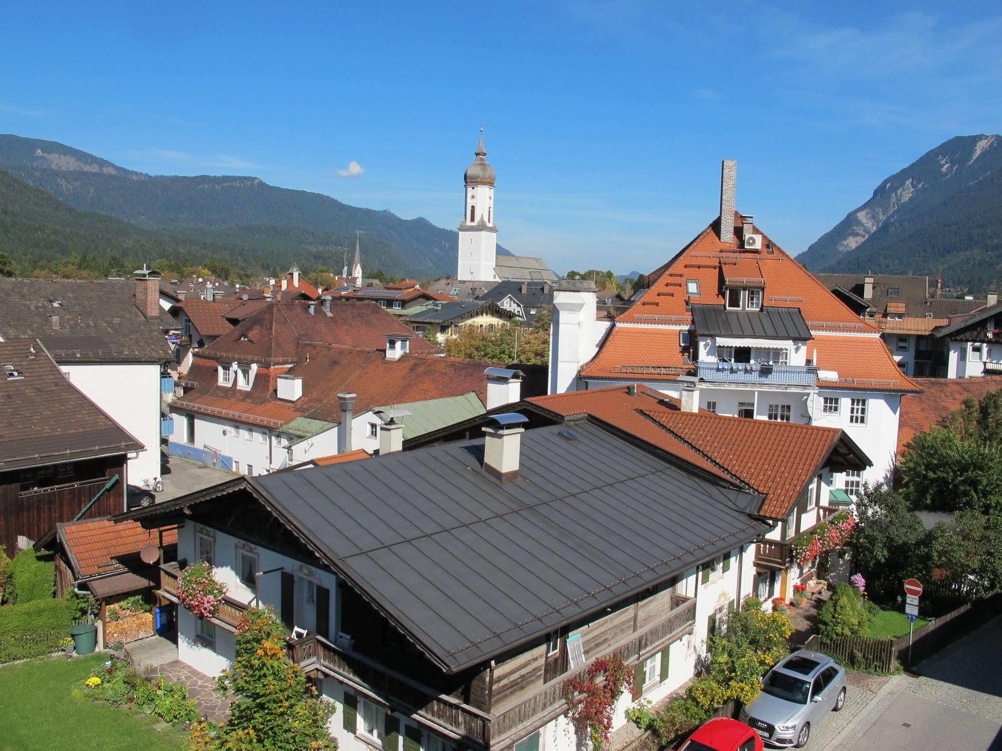 Hotel Garni Almenrausch Und Edelweiss 加爾米施-帕滕基興 外观 照片