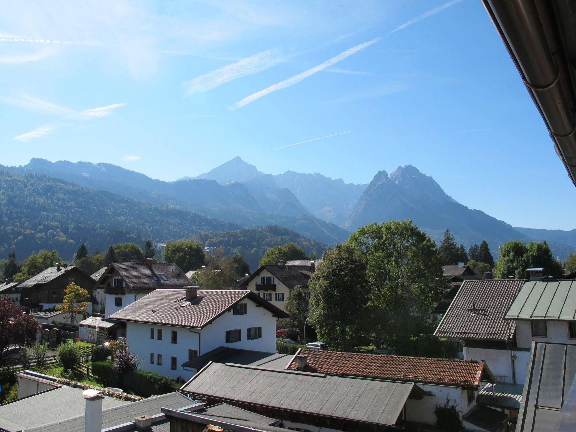 Hotel Garni Almenrausch Und Edelweiss 加爾米施-帕滕基興 外观 照片