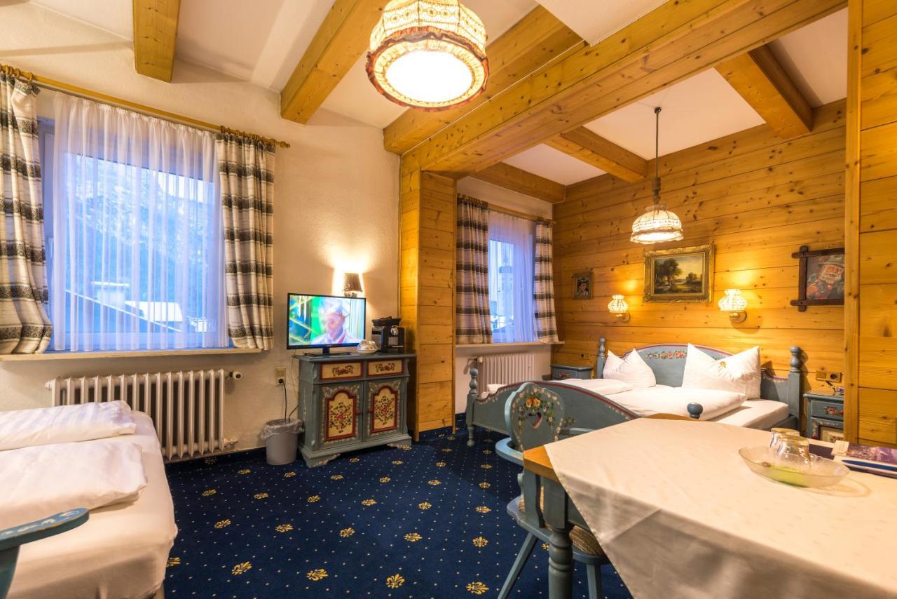 Hotel Garni Almenrausch Und Edelweiss 加爾米施-帕滕基興 外观 照片