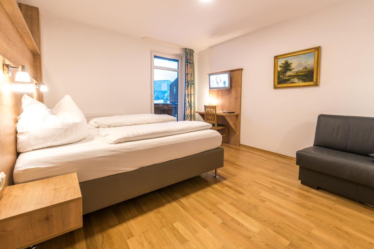 Hotel Garni Almenrausch Und Edelweiss 加爾米施-帕滕基興 外观 照片