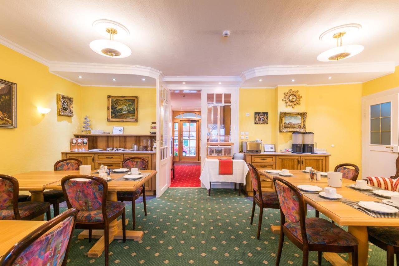 Hotel Garni Almenrausch Und Edelweiss 加爾米施-帕滕基興 外观 照片