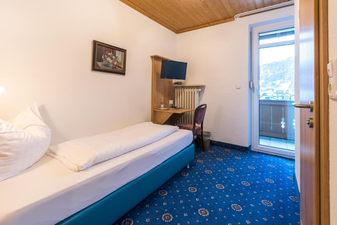 Hotel Garni Almenrausch Und Edelweiss 加爾米施-帕滕基興 外观 照片