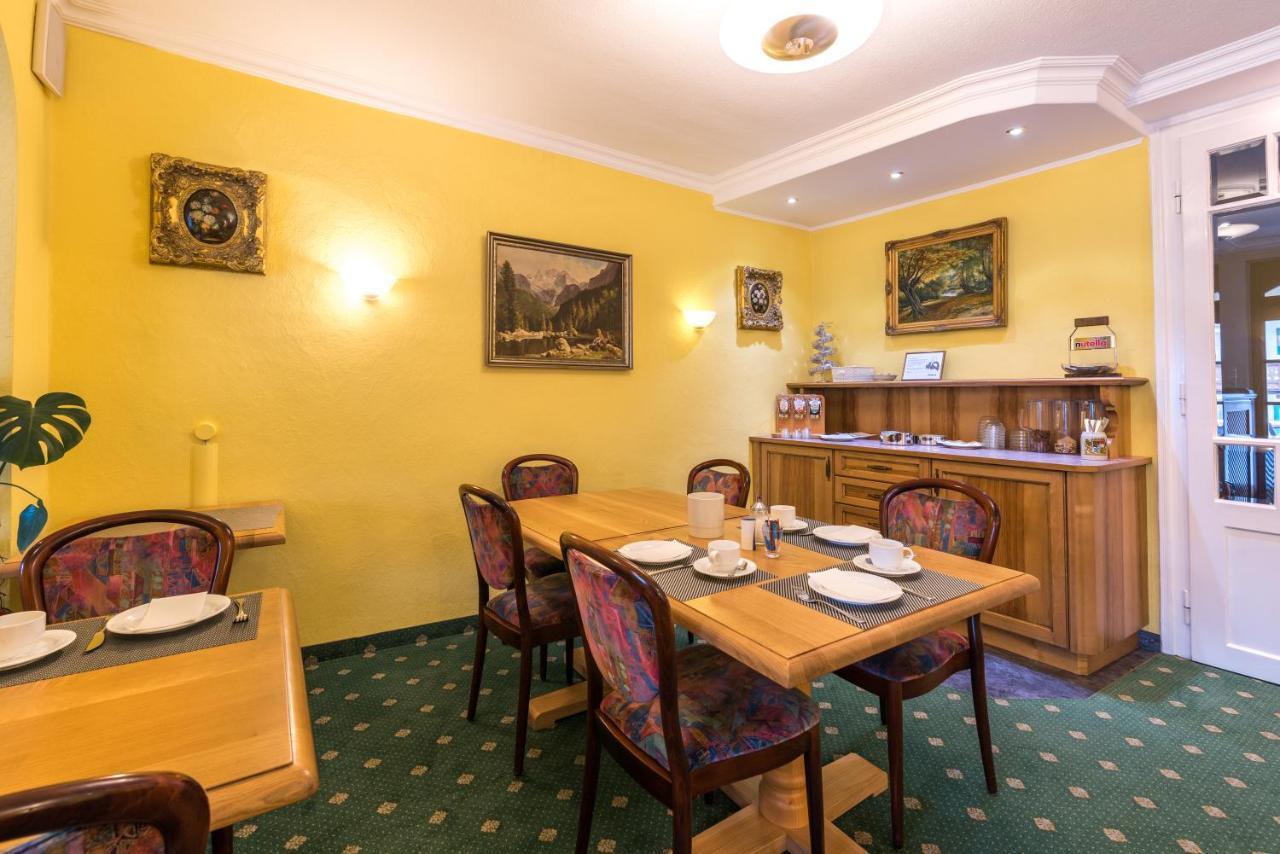 Hotel Garni Almenrausch Und Edelweiss 加爾米施-帕滕基興 外观 照片
