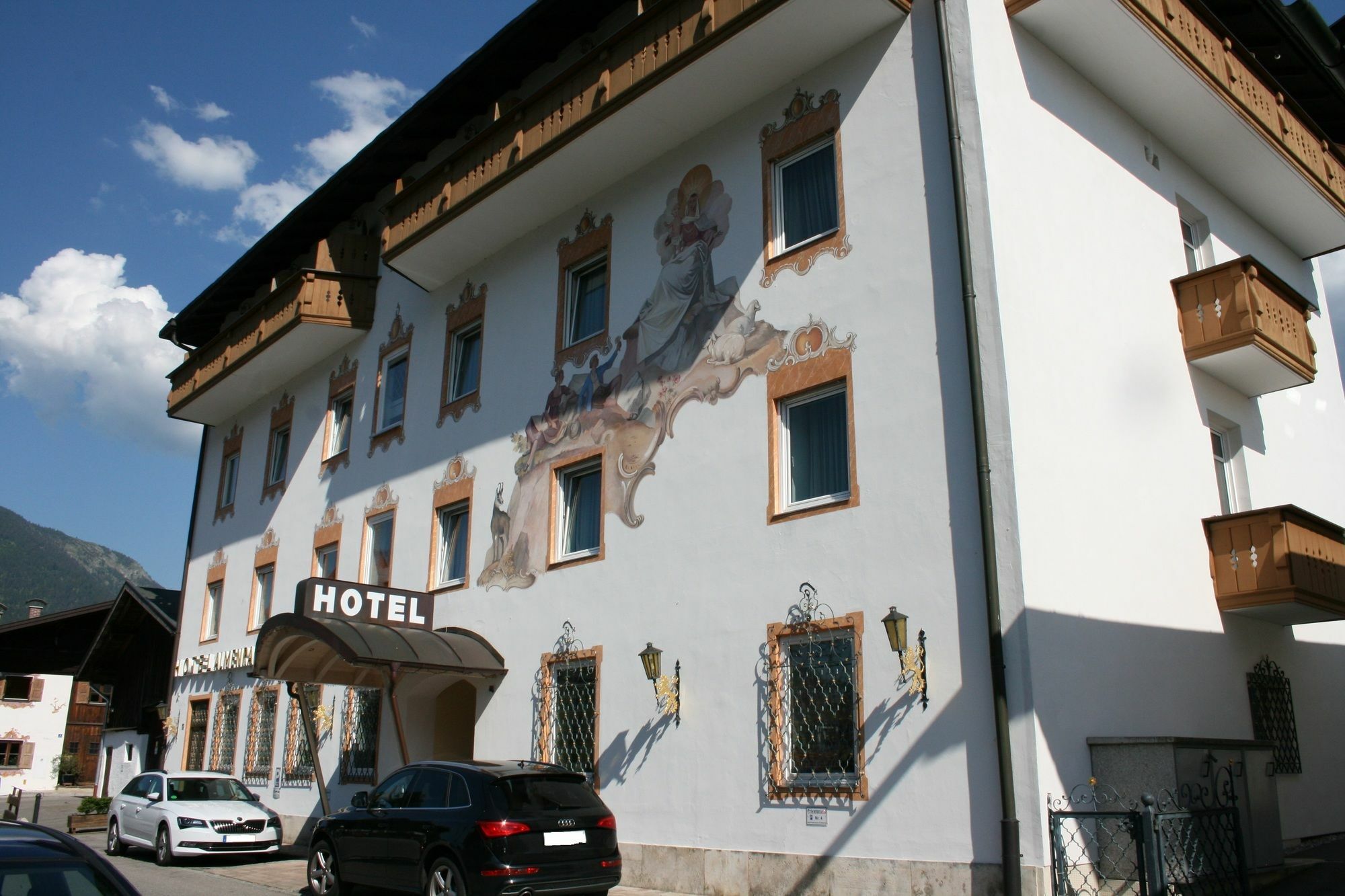 Hotel Garni Almenrausch Und Edelweiss 加爾米施-帕滕基興 外观 照片